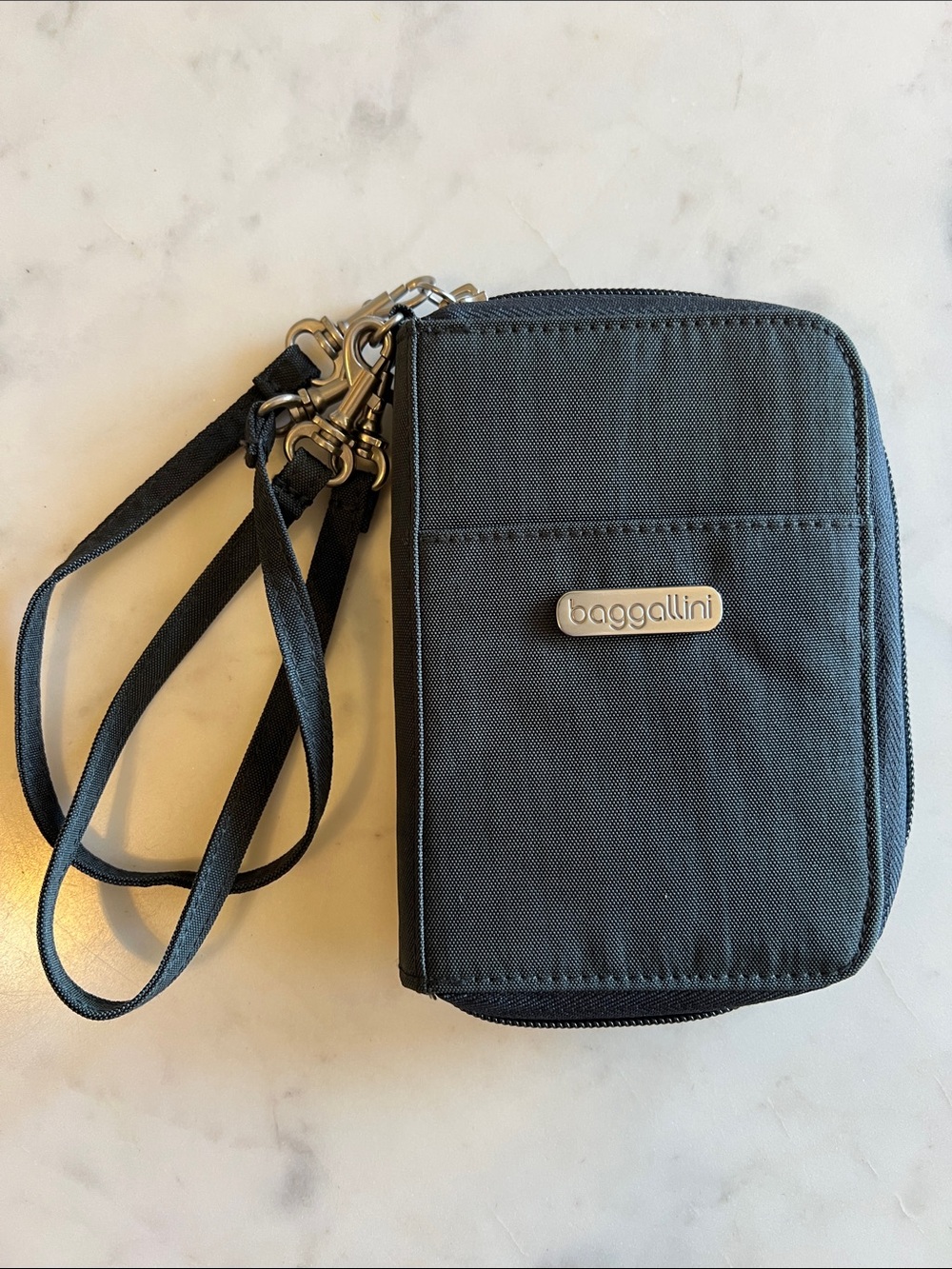 Baggallini Black Convertible RFID Wallet Wristlet Crossbody Pouch